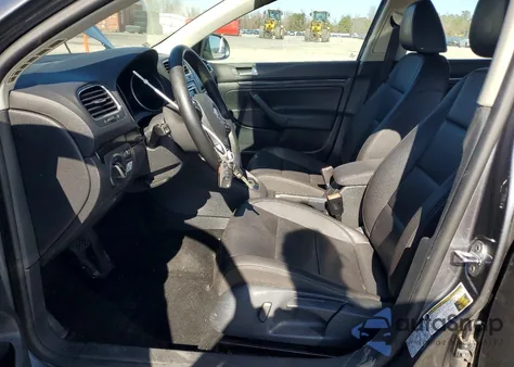 2013 Volkswagen Jetta Tdi z USA, uszkodzony, nr VIN 3VWPL7AJ4DM660323